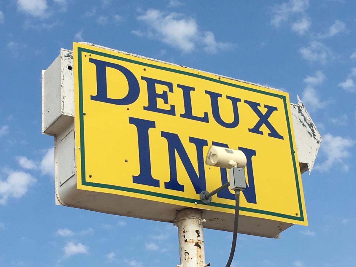 Deluxe Inn Midland Exterior foto